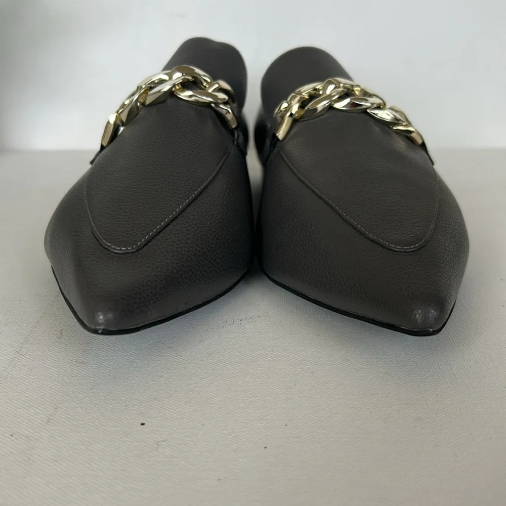 Women's Linea Paolo Mabel-L
Pointed Toe Loafer w/Goldtone Links Stone - Picture 15 of 16